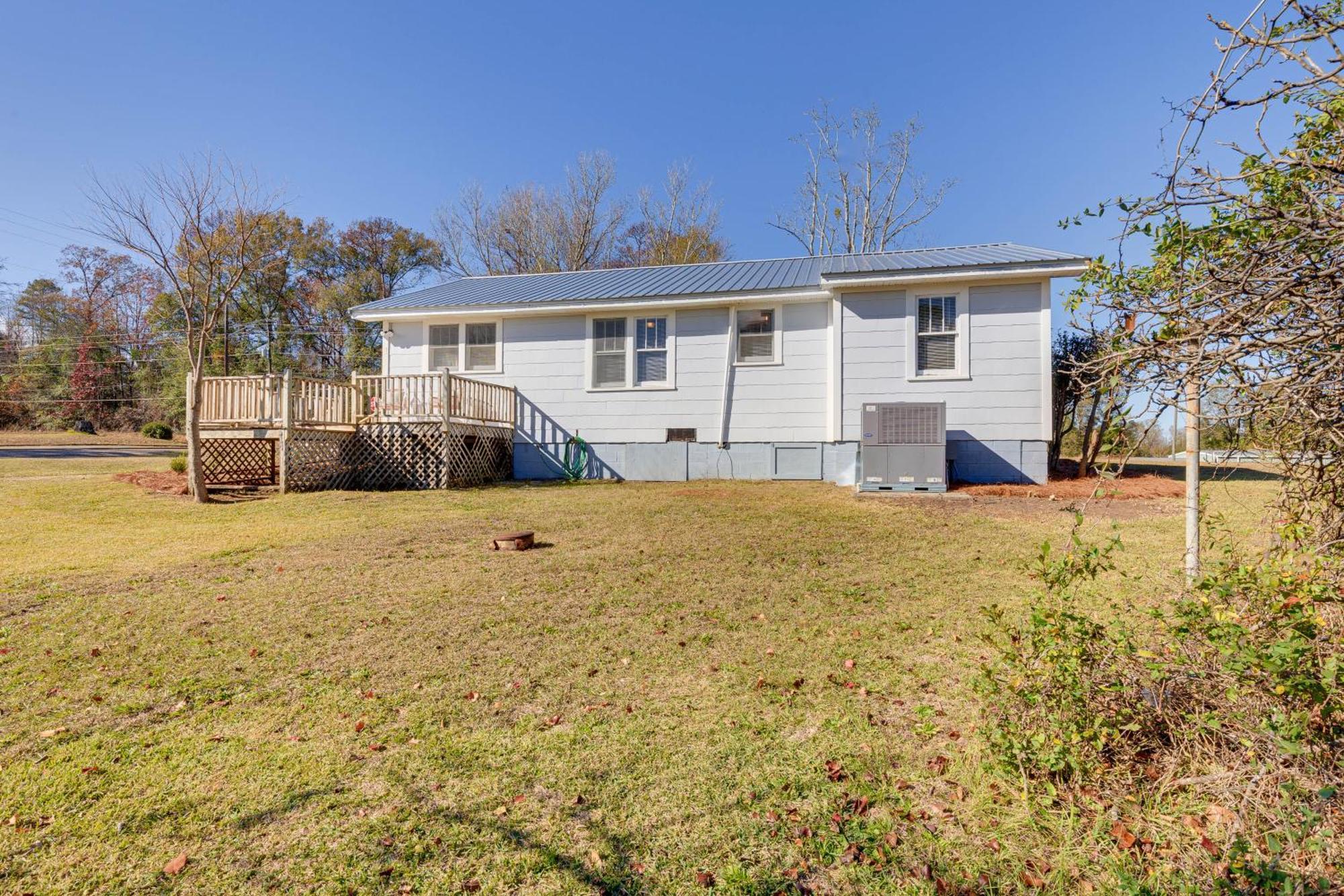 Quiet Grove Hill Cottage With Wraparound Deck! Экстерьер фото